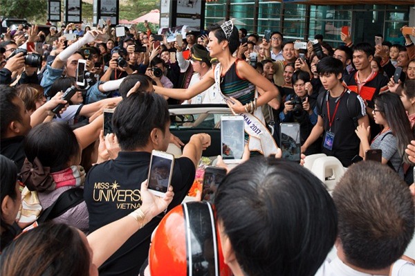 Tròn một tháng đội vương miện, HHen Niê phá lời nguyền hoa hậu thị phi sau đăng quang-9