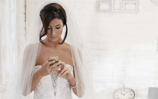 Sai lầm lớn nhất của cuộc đời em là mời người yêu cũ đến dự đám cưới - Ảnh 1.