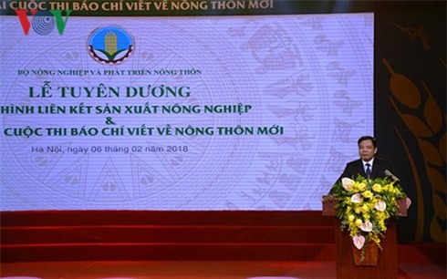 Cố nhà báo Đinh Hữu Dư được trao giải B viết về nông thôn mới - Ảnh 1.