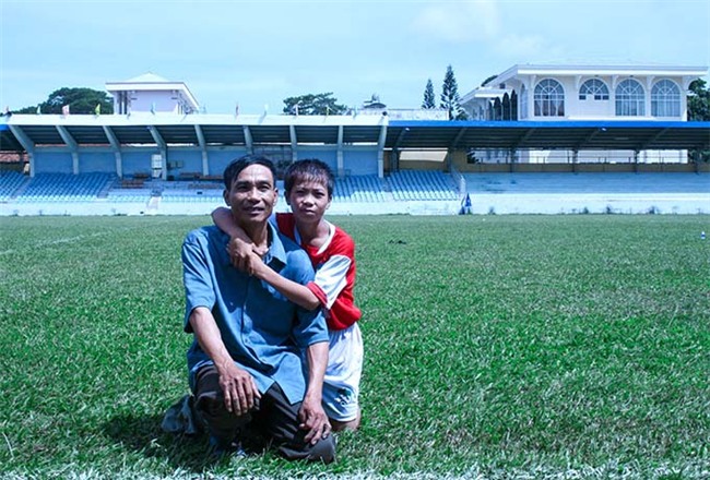 Fan sốt sình sịch vì ảnh thời còn đóng bỉm của đội U23 Việt Nam