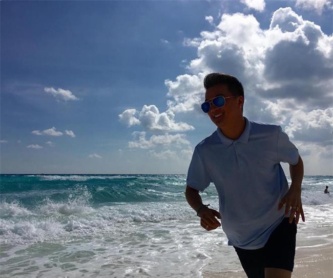 khan gia xon xao truoc tam thu dam vinh hung viet gui tang "ba xa" - 2