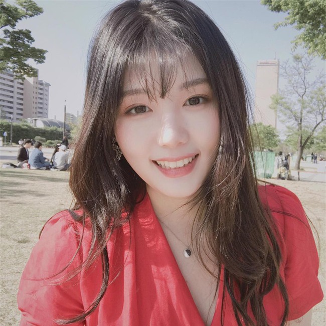 5 màu tóc nhuộm vừa hiền dịu lại hợp mốt mà bạn có thể áp dụng ngay cho dịp Tết này - Ảnh 2.