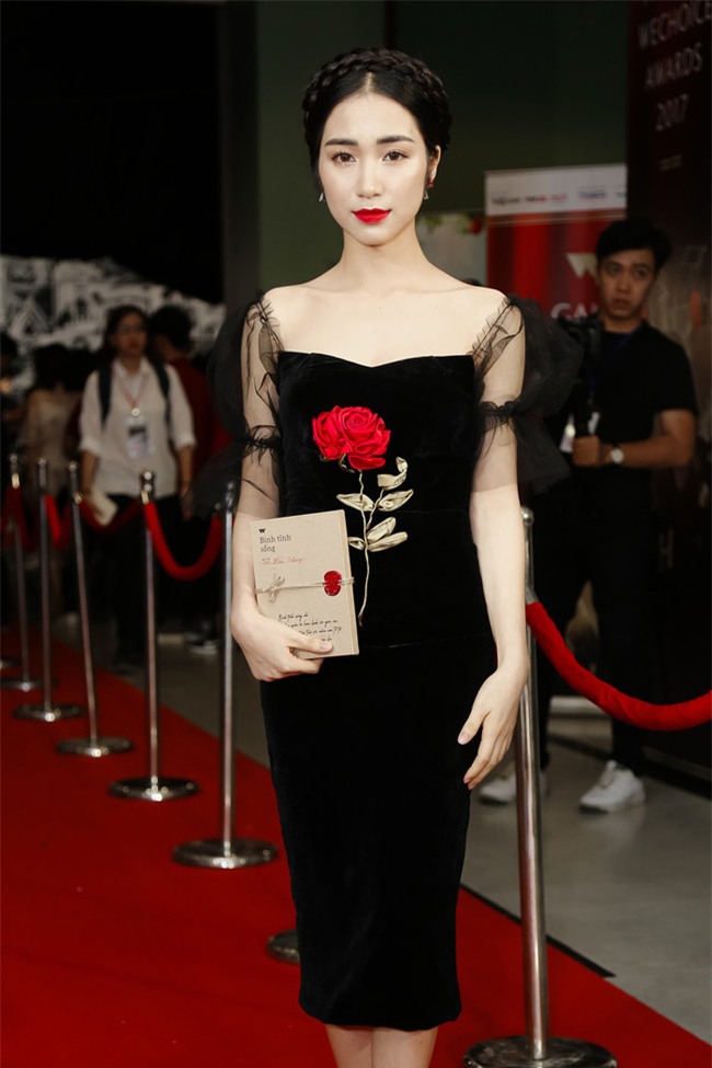 sau chia tay cong phuong, hoa minzy ngay cang "lay loi" hinh anh 13