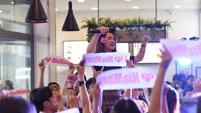 sau chia tay cong phuong, hoa minzy ngay cang "lay loi" hinh anh 14