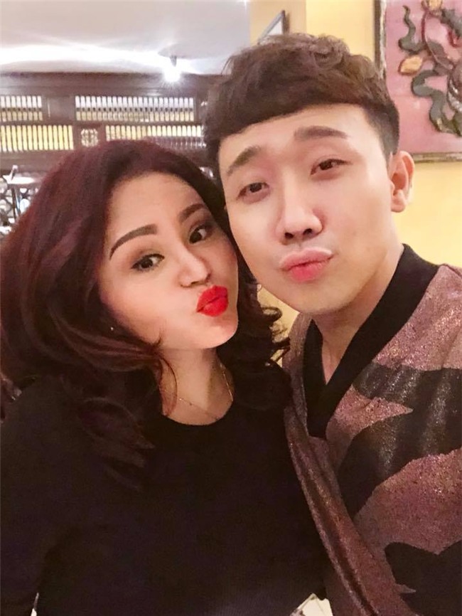 50 sắc thái của Trấn Thành khi được Hari Won âu yếm trước máy quay-2