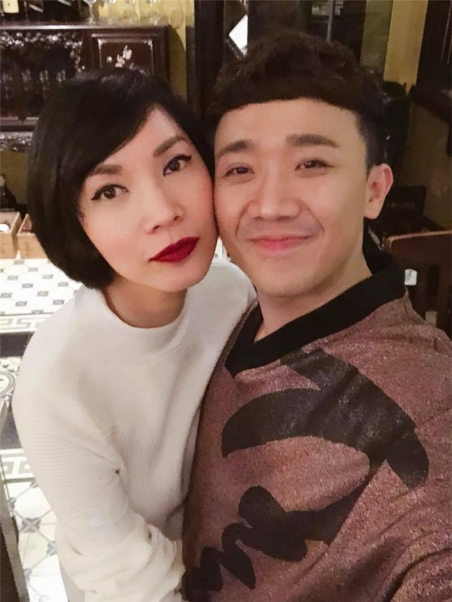 50 sắc thái của Trấn Thành khi được Hari Won âu yếm trước máy quay-4