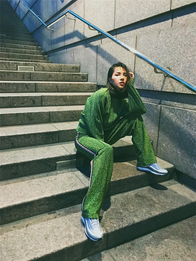 Trước nghi vấn bầu bí lần 3, Tăng Thanh Hà vẫn một mực diện váy rộng giấu dáng trong street style tuần qua - Ảnh 16.