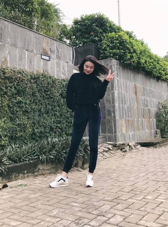 Trước nghi vấn bầu bí lần 3, Tăng Thanh Hà vẫn một mực diện váy rộng giấu dáng trong street style tuần qua - Ảnh 19.