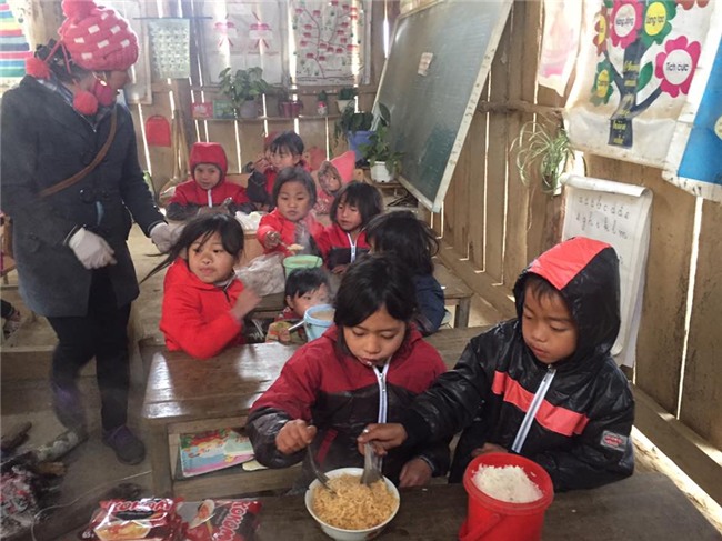 học sinh vùng cao,Tết Nguyên Đán