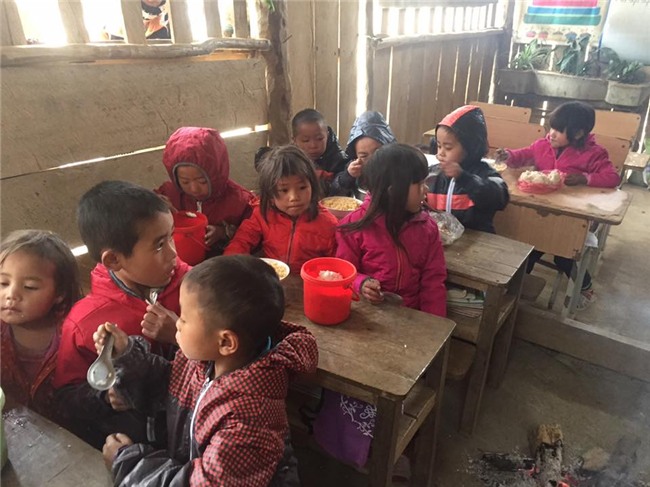 học sinh vùng cao,Tết Nguyên Đán