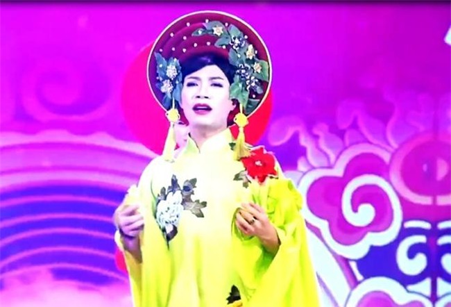 lo canh van dung khoc loc tham thiet, bi keo le di trong tao quan 2018 - 7