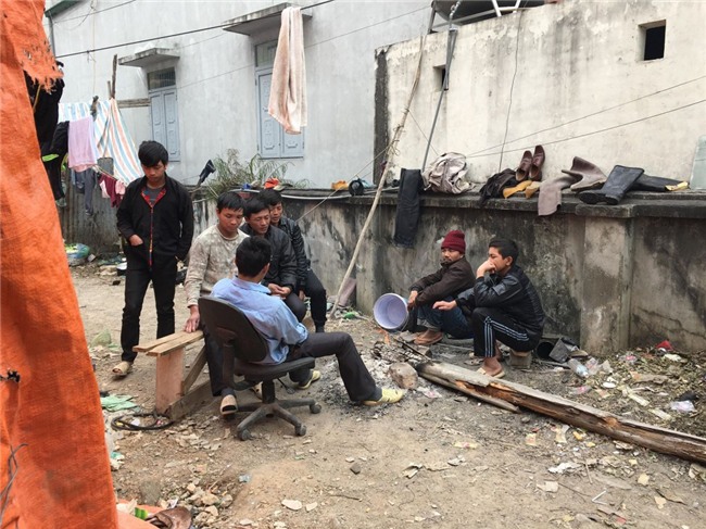 37 công nhân bị chủ thầu bỏ rơi ở Hạ Long: Có người còn không biết nhà mình ở đâu mà về - Ảnh 4.