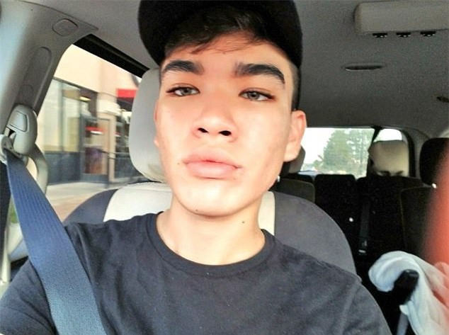 Trong 8 tháng, chàng trai đã chữa khỏi tình trạng da mụn nghiêm trọng bằng những sản phẩm bình dân giá chỉ khoảng 400 ngàn - Ảnh 5.