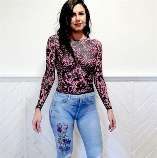 kho tin nhung co nang nay lai khong mac gi ra duong hinh anh 1