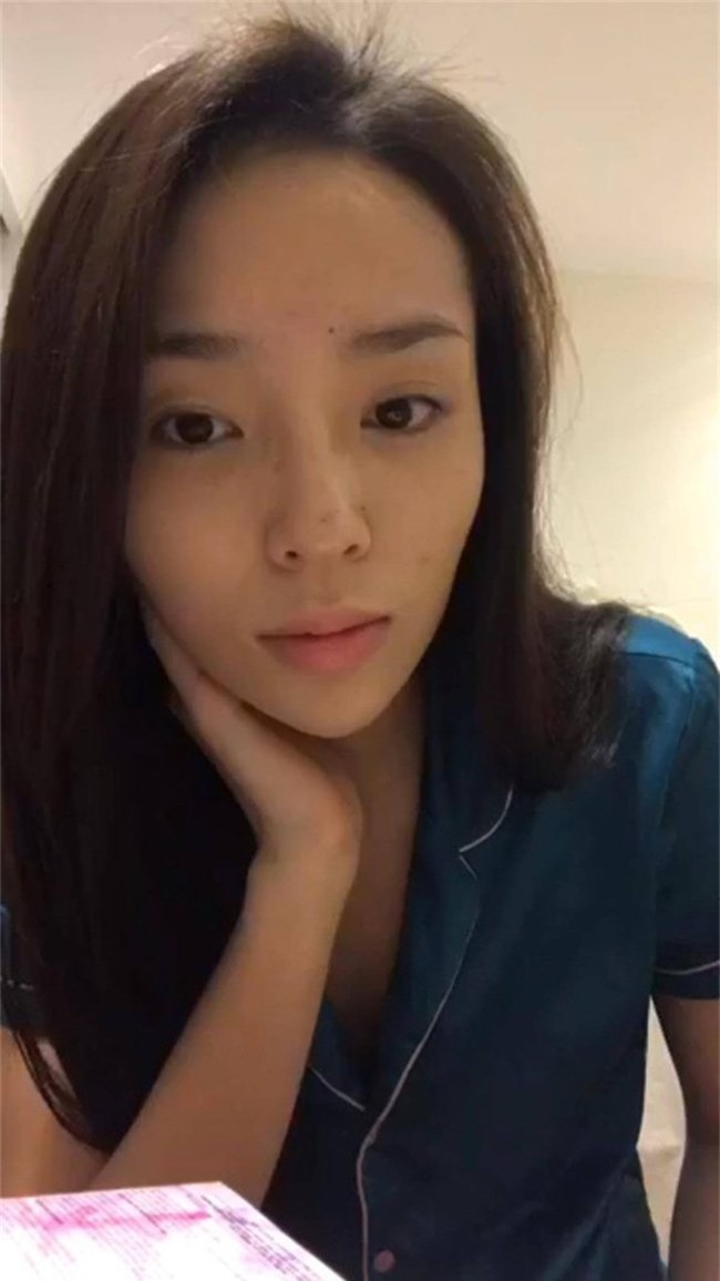 my nhan viet khac la voi mat moc khong son phan hinh anh 6