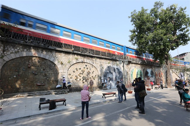 chang can di dau xa, giua ha noi cung co dia chi song ao tuyet dep dip tet nay hinh anh 13