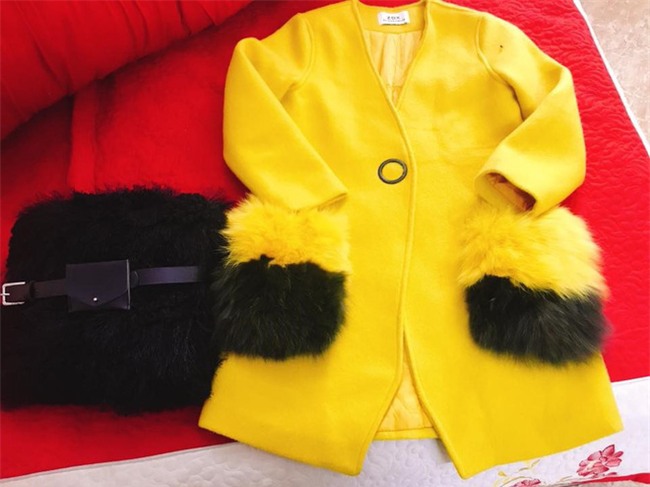 Chị em khoe quà Valentine sớm: người trang sức hàng hiệu sang chảnh, người được chồng tâm lý tặng cuộn chỉ vàng - Ảnh 2.