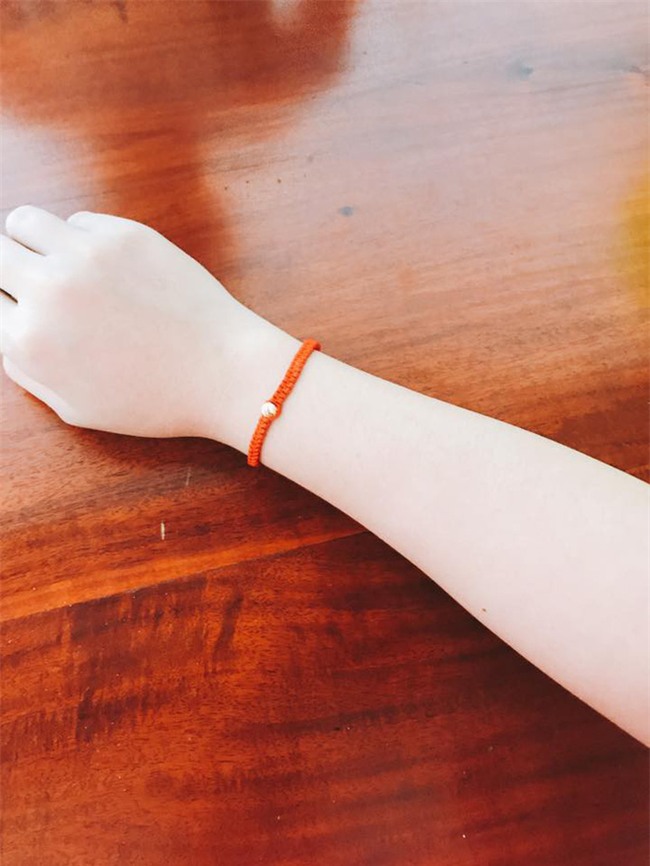 Chị em khoe quà Valentine sớm: người trang sức hàng hiệu sang chảnh, người được chồng tâm lý tặng cuộn chỉ vàng - Ảnh 6.