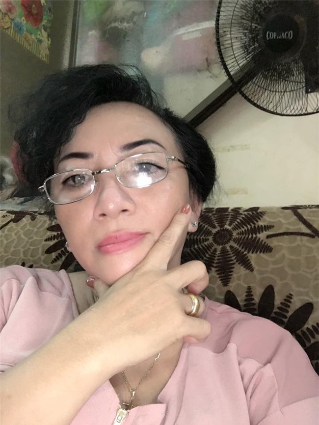 Gặp gỡ cô giáo U60 có màn lì xì học sinh bá đạo, vốn được mệnh danh là lắm chiêu mỗi khi lên lớp - Ảnh 2.