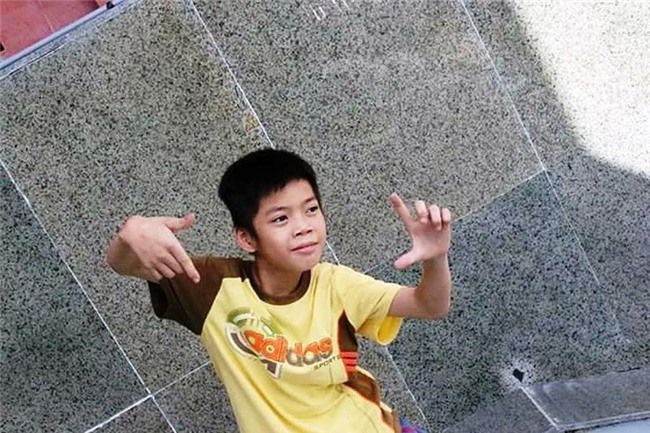 Tìm thấy con, gia đình yên tâm ăn Tết rồi! - Ảnh 1.