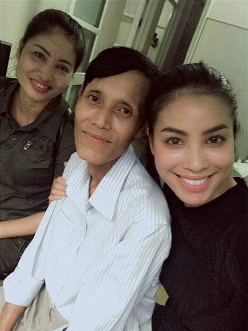 pham huong nghi den tet la roi nuoc mat, hoi tiec nhat khong dua duoc bo di choi xuan - 1