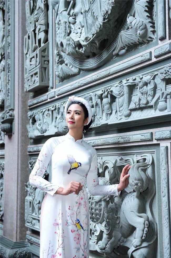 ngoc han rang ro dien ao dai doi voi mau nhi mang hai dong mau hoa - viet - 12