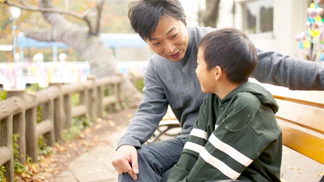 Chuyên gia tâm lý chỉ rõ sai lầm thường gặp nhất của phụ huynh khi dạy con - Ảnh 2.