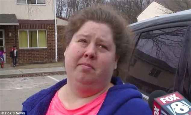 Vừa ra ngoài trở về, bà mẹ gào lên thảm thiết khi thấy con gái nhỏ 2 tuổi chết cóng trước nhà - Ảnh 3.