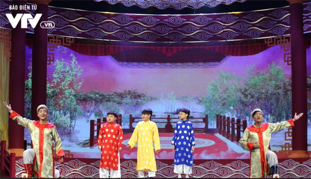 Con trai Xuân Bắc đóng Táo Quân 2018: Cầm tiền thì sợ tiền rơi, cầm tờ A4 đời đời ấm no-4