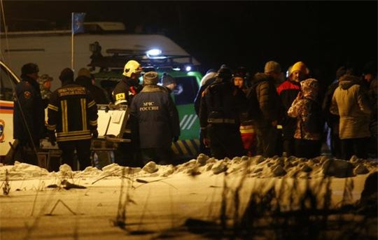 he lo nguyen nhan khien may bay nga cho 71 nguoi roi qua loi cuoi cua phi cong - 1