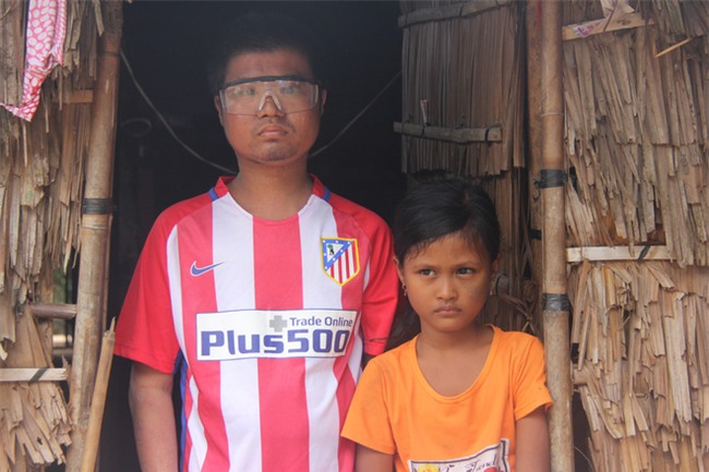 Hơn 150 triệu đồng giúp đỡ hai anh em mồ côi cả bố lẫn mẹ, anh trai bị bệnh hiểm nghèo không tiền chữa - Ảnh 1.