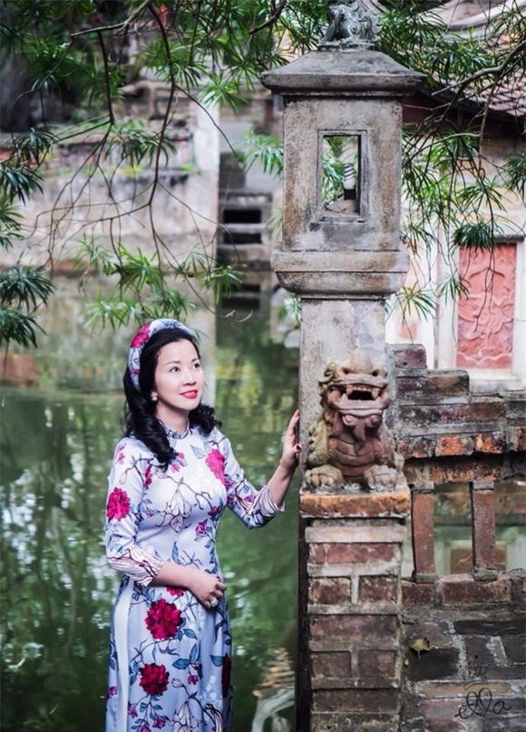 Á hậu huyền my,mẹ á hậu huyền my,mẹ huyền my diện áo dài