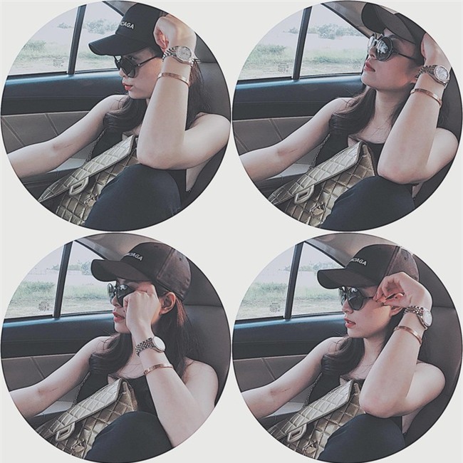 Và cô bạn gái cũng sở hữu một chiếc mũ lưỡi trai có hiệu y chang. Theo tìm hiểu mũ đôi của Hoàng Thùy Linh - Vĩnh Thụy đang