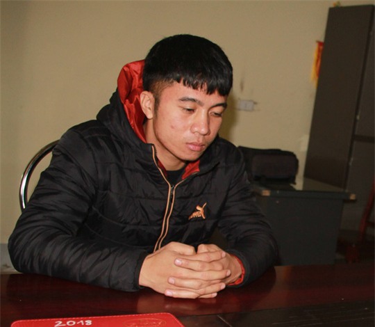 Xe cứu thương tông 3 người một gia đình nguy kịch, tài xế lái xe bỏ trốn