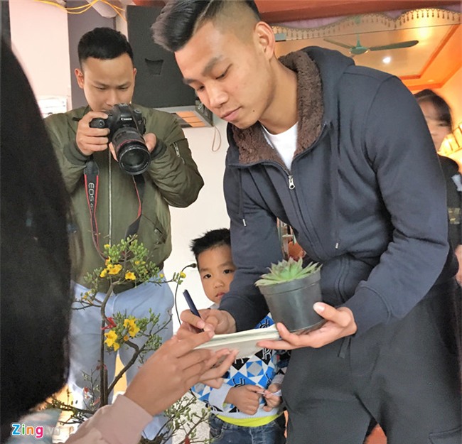 Van Thanh phu cha mo lon quay dai ho hang ngay cuoi nam hinh anh 2