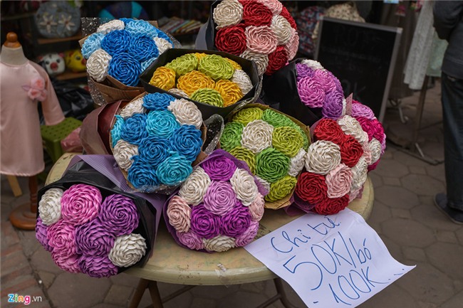 Thị trường quà tặng Valentine lu mờ vì không khí Tết