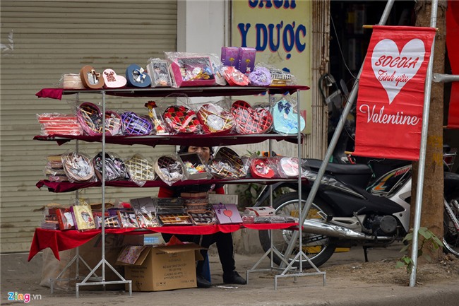 Thị trường quà tặng Valentine lu mờ vì không khí Tết
