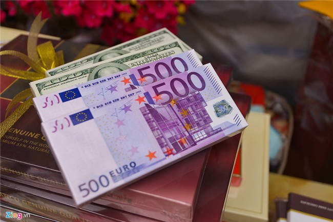 Thị trường quà tặng Valentine lu mờ vì không khí Tết