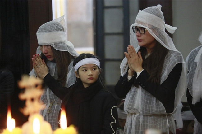 Trần Bảo Sơn đến viếng đám tang của bố vợ cũ - Ảnh 5.