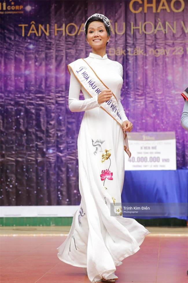 Từ sau khi đăng quang, Hoa hậu HHen Niê rất chăm chỉ thay đổi phong cách thời trang - Ảnh 16.