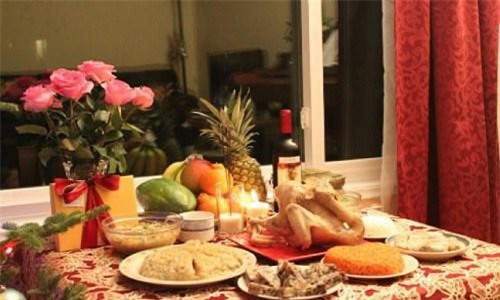 chuyen gia phong thuy goi y le vat cung giao thua trong nha va ngoai troi - 1