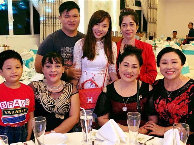 tet dau lam dau cua 2 co nang tung “gay bao” bmhh vi yeu va cuoi than toc - 13