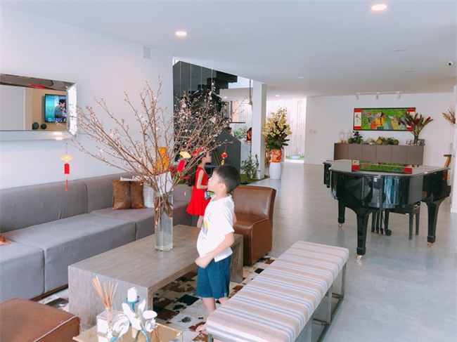 Cập nhật hot nhất vào ngày cuối cùng của năm Đinh Dậu: Không khí đón Tết cực sôi nổi của sao Việt! - Ảnh 1.