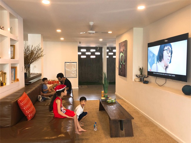 Cập nhật hot nhất vào ngày cuối cùng của năm Đinh Dậu: Không khí đón Tết cực sôi nổi của sao Việt! - Ảnh 1.