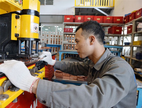 Làm việc ngày Tết, hưởng lương gấp 4 lần ngày thường