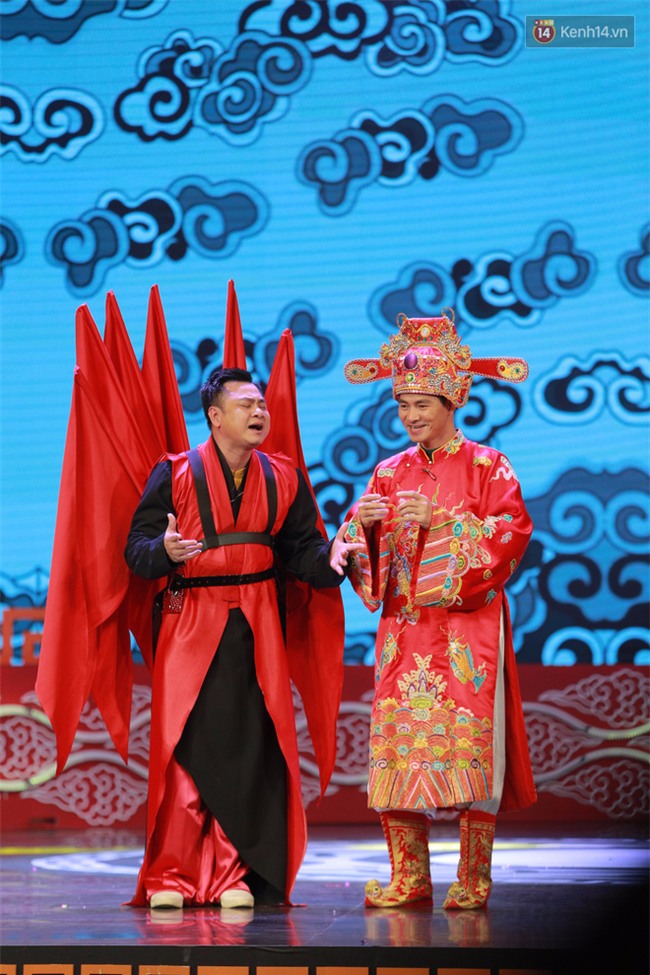 Táo Quân 2018: Bỏ màn báo cáo quen thuộc, các Táo duyên dáng châm biếm loạt vấn đề nổi cộm của xã hội năm qua - Ảnh 6.