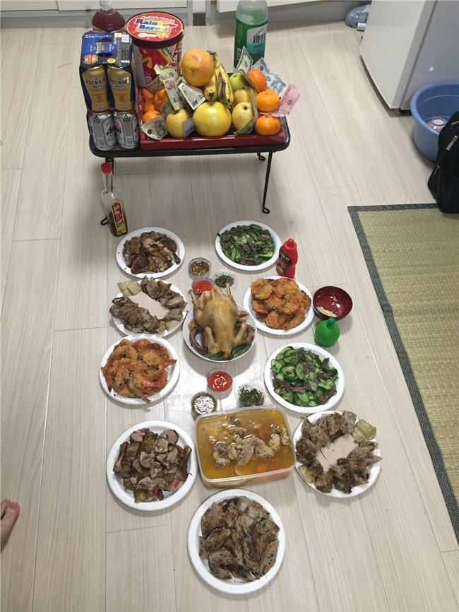 Những bữa cơm tất niên xa quê khiến nhiều du học sinh chạnh lòng - Ảnh 7.