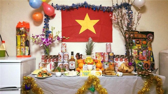 Những bữa cơm tất niên xa quê khiến nhiều du học sinh chạnh lòng - Ảnh 8.