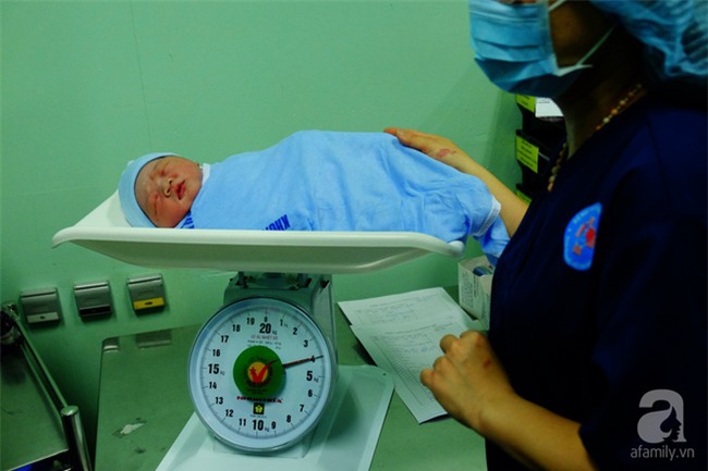 Chuyện của những sản phụ sinh con đúng thời khắc giao thừa năm Mậu Tuất 2018