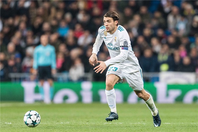 Doi hinh ngoi sao tuoi Tuat noi danh tai chau Au hinh anh 6